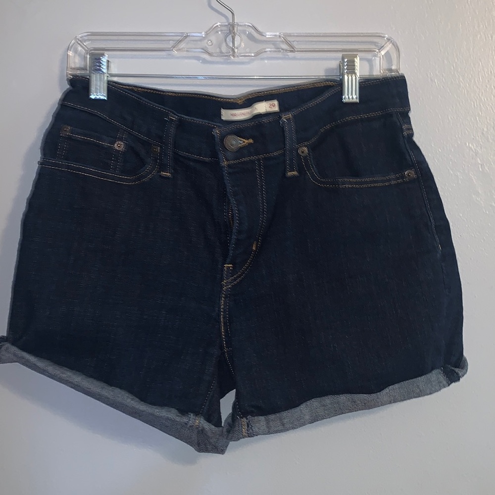 Levi’s shorts size 29